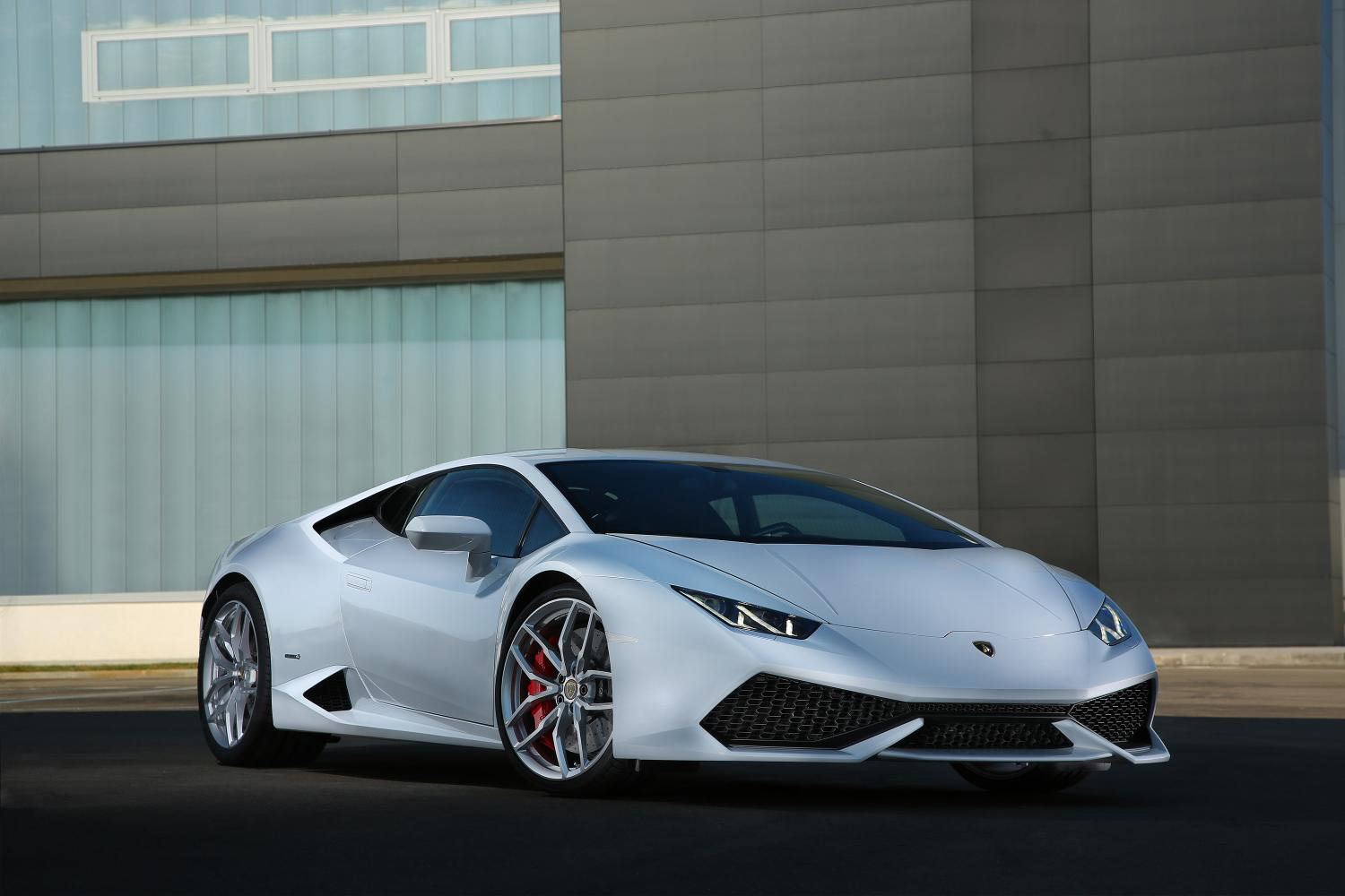Apple Hires Lamborghini Executive to Help Steer EV Program