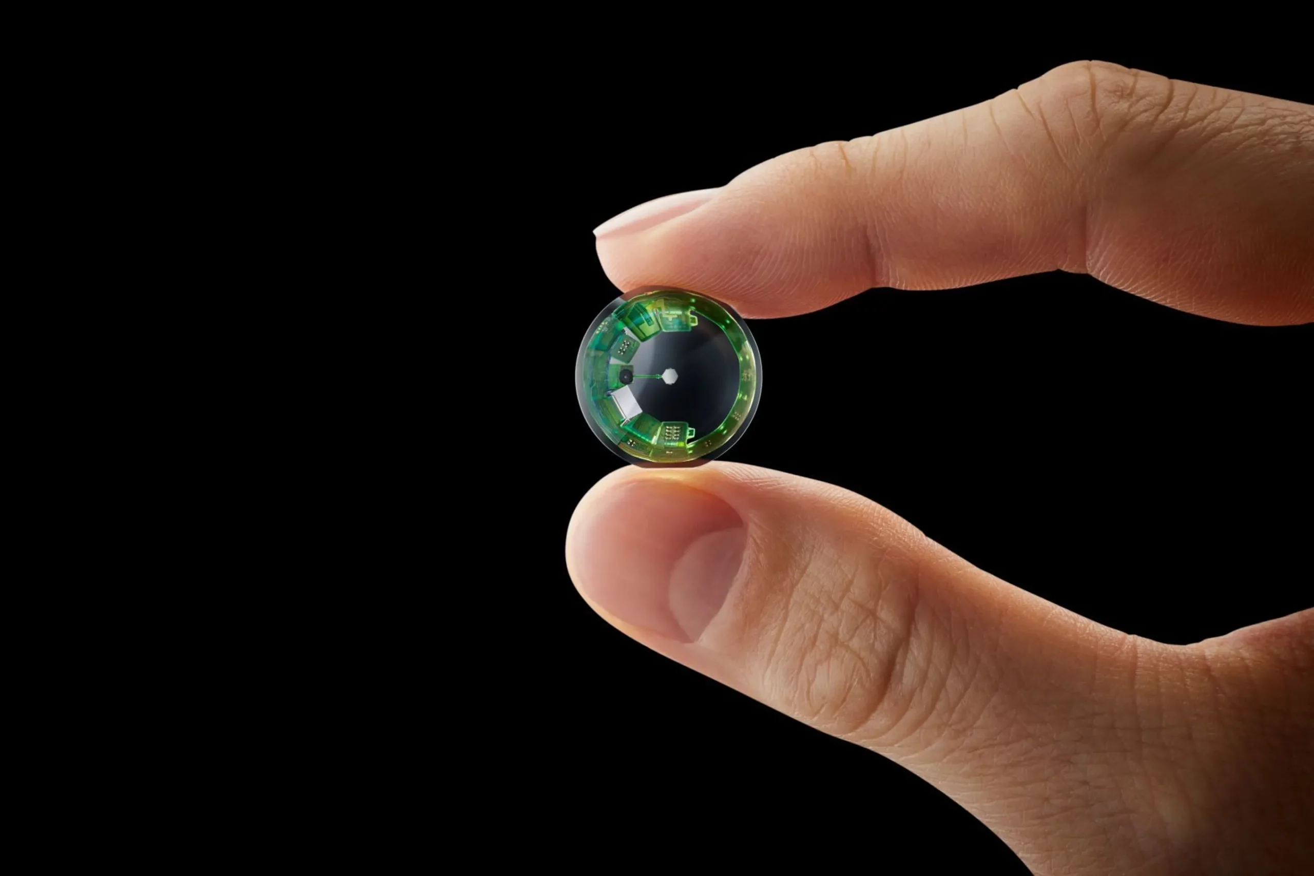CEO Test-Drives Mojo Vision’s Smart Augmented Reality Contact Lens